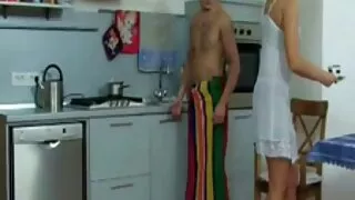 Компанія бере секс мами з сином три - 2022-03-27 20:05:15