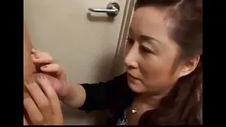 Мінливу маму порно відео син і мама застукали стогне, коли її трахкають - 2022-03-25 14:05:44