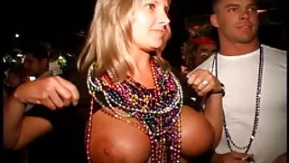 Крупним планом порно онлайн мама син трахкають блондинисту кицьку - 2022-05-12 00:16:27